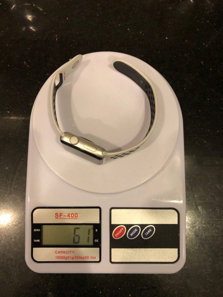 Berapa berat Apple Watch 42mm dengan gelang silikon?