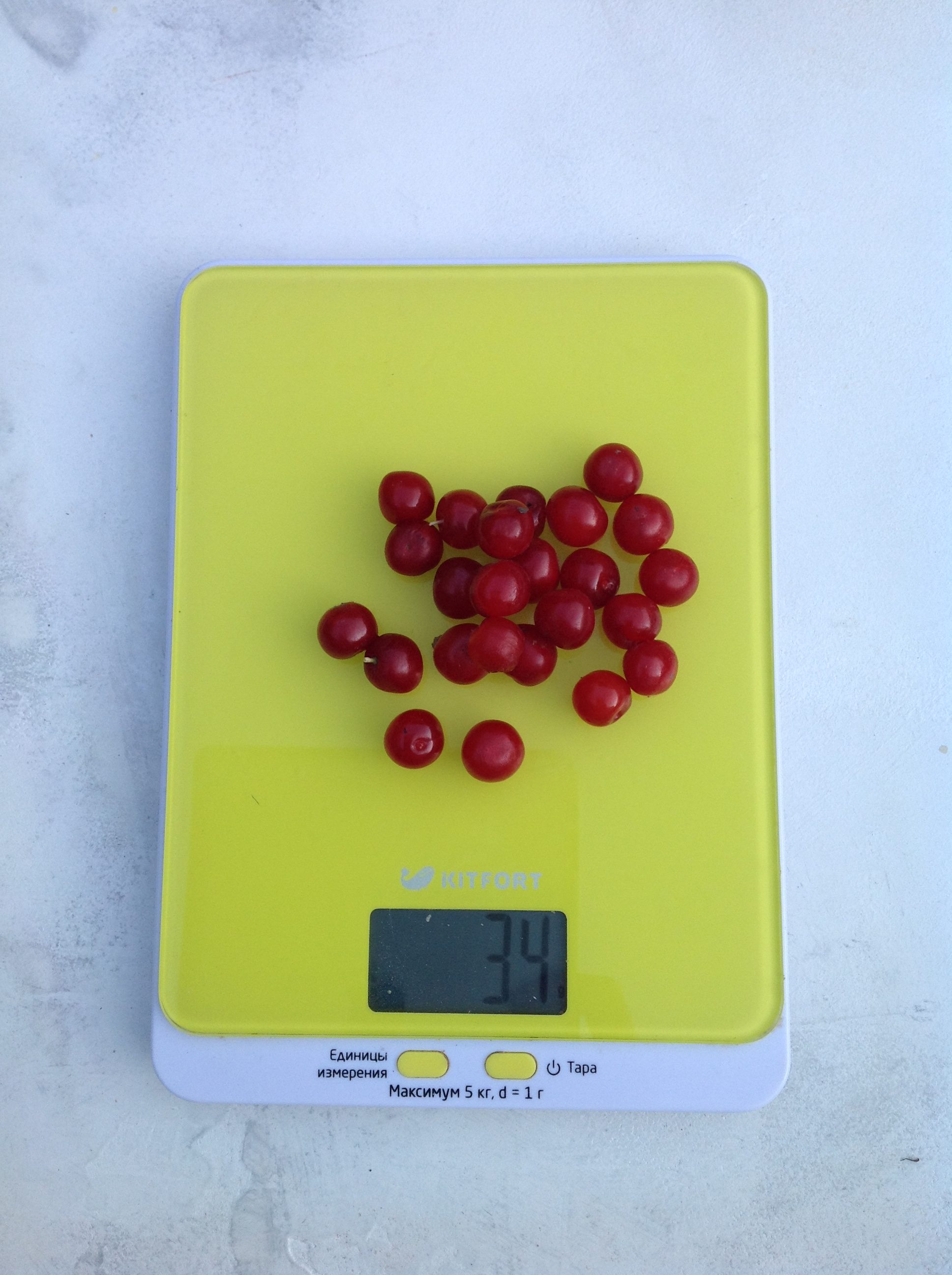 How much does a handful of felted cherries weigh?