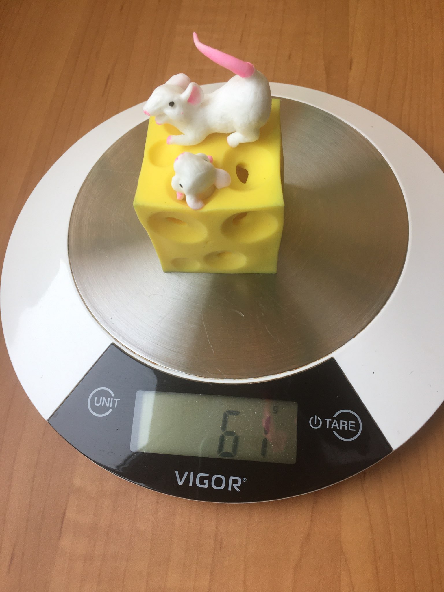 вес игрушки - мышки в сыре