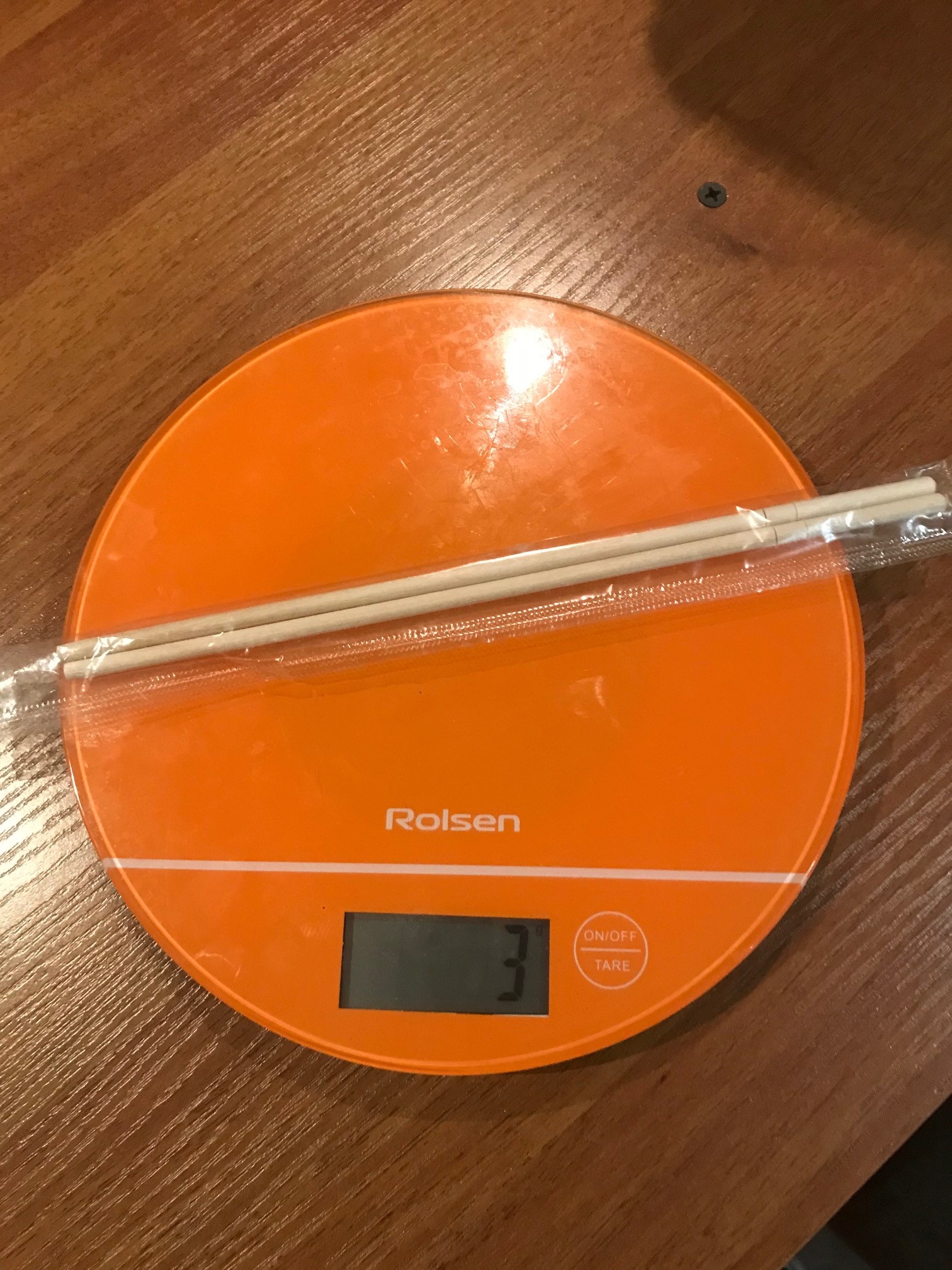 the weight of the sushi sticks