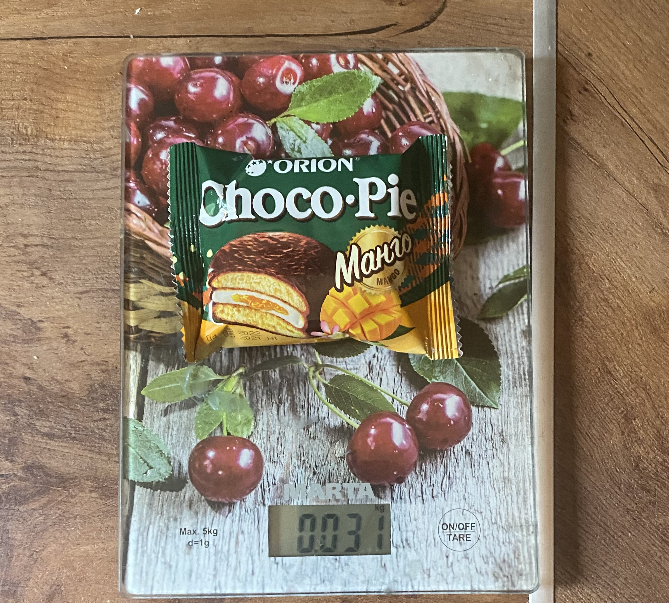 How much does Choco pie with mango weigh 1 piece?